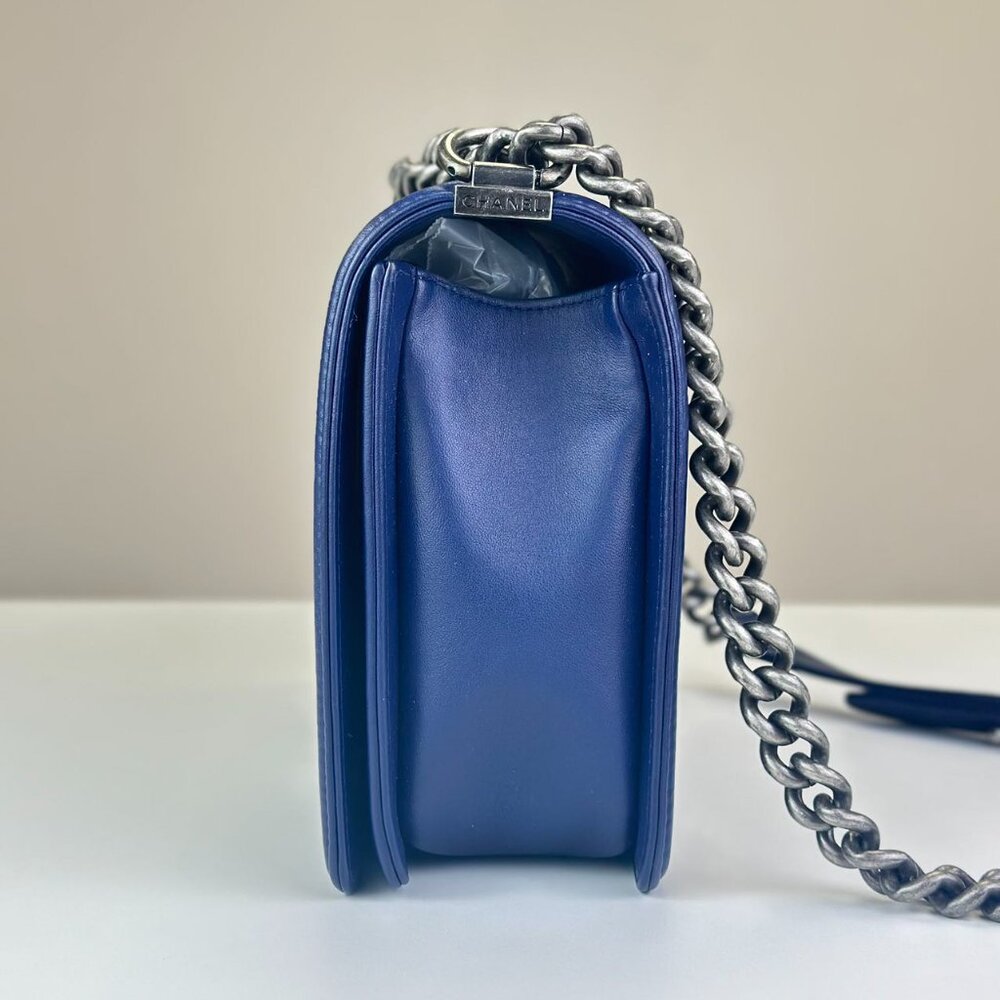 Chanel Blue Leather Lambskin Medium Large Boy Bag Shoulder Bag Crossbody - Picture 2 of 7